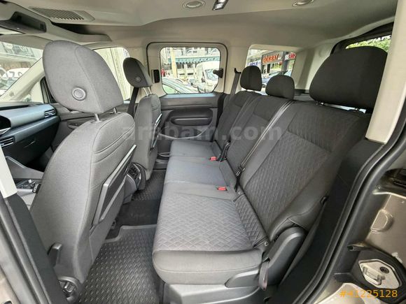 DİCLE'den 2025 CADDY DSG GENİŞ EKRAN GERİ GÖRÜŞ KREDİ+TAKAS İLE