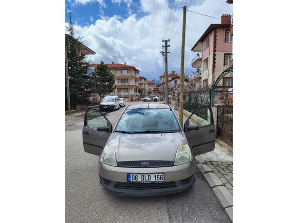 Sahibinden Ford Fiesta 1.4 Comfort 2005 Model