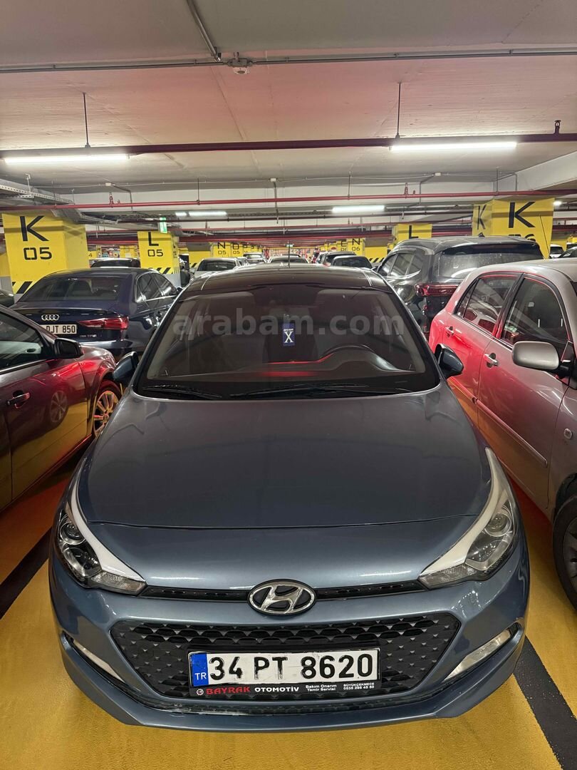 Sahibinden Hyundai i20 1.4 MPI Elite Smart 2016 Model İstanbul 182.000 km Mavi (metalik) 5