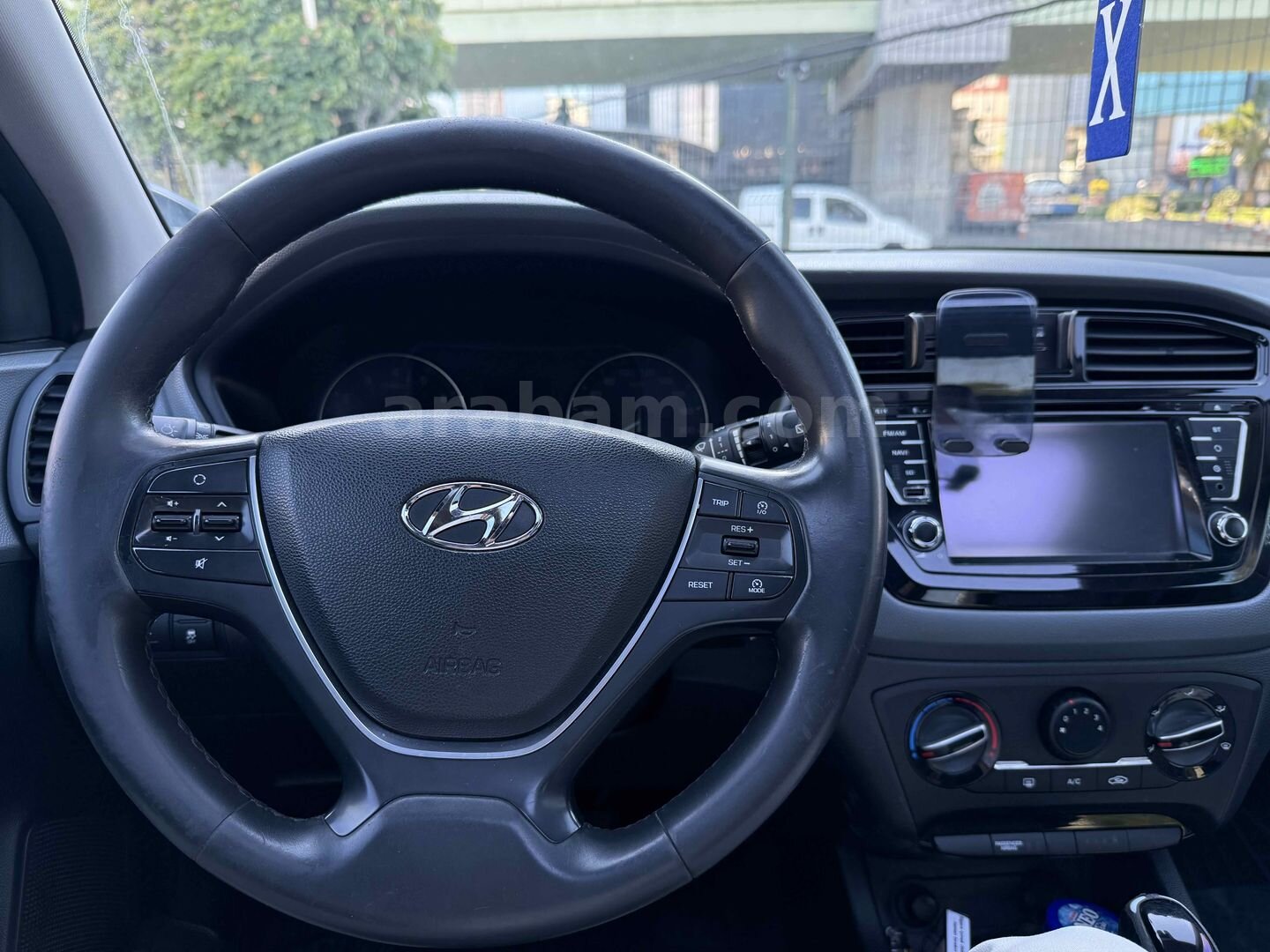 Sahibinden Hyundai i20 1.4 MPI Elite Smart 2016 Model İstanbul 182.000 km Mavi (metalik) 6