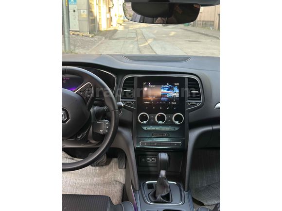 Sahibinden Renault Megane 1.3 TCe Icon 2025 Model 