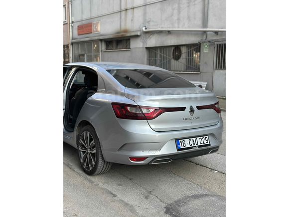 Sahibinden Renault Megane 1.3 TCe Icon 2025 Model 