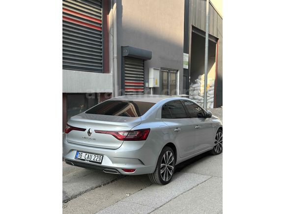 Sahibinden Renault Megane 1.3 TCe Icon 2025 Model 
