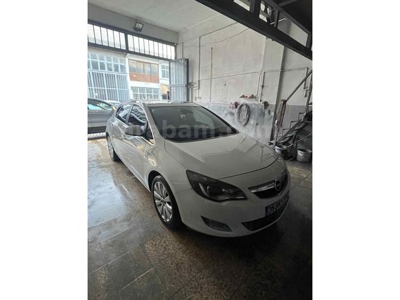 Sahibinden Opel Astra 1.3 CDTI ecoFLEX Cosmo 2011 Model  275.000 km Beyaz