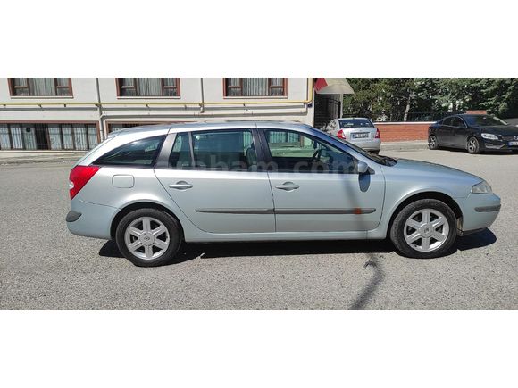 Galeriden FUULL orjinal   Renault Laguna 1.6 Expression 2002 Model Ankara