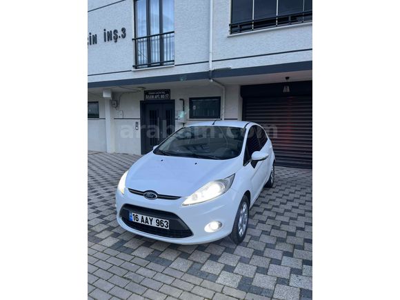 Sahibinden Ford Fiesta 1.4 TDCi Titanium X 2012 Model Bursa 235.000 km Beyaz