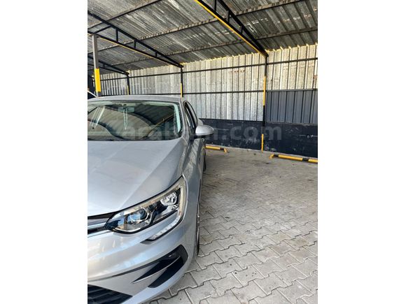 Sahibinden Renault Megane 1.3 TCe Joy 2022 Model