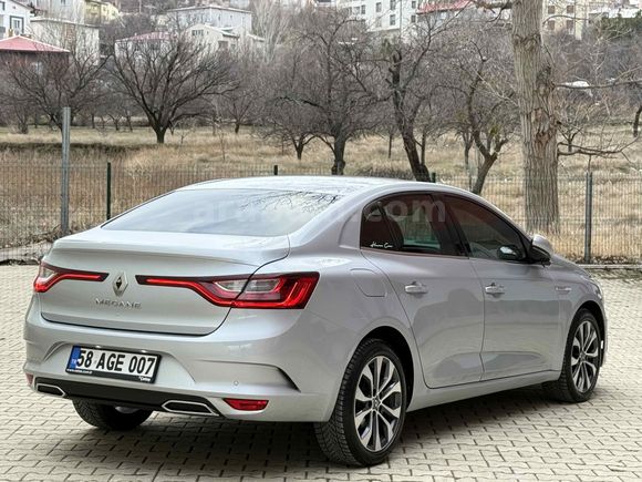 Sahibinden Renault Megane 1.5 Blue DCI Icon 2023 Model 