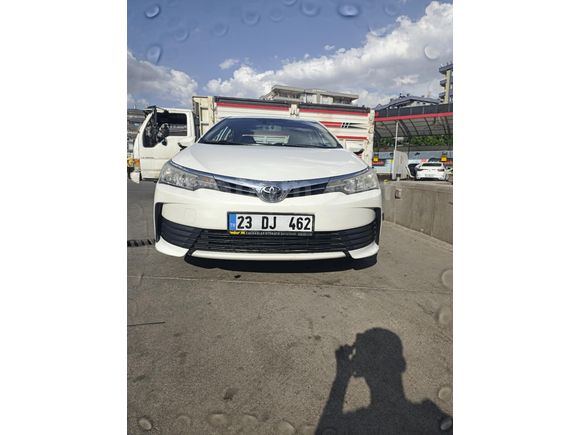 Sahibinden Toyota Corolla 1.33 Life 2017 Model  87.500 km Beyaz