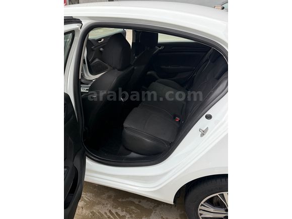 Sahibinden Renault Megane 1.3 TCe Touch 2023 Model 