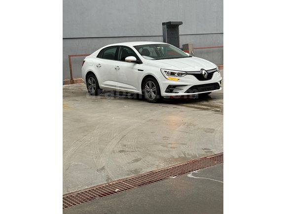 Sahibinden Renault Megane 1.3 TCe Touch 2023 Model 