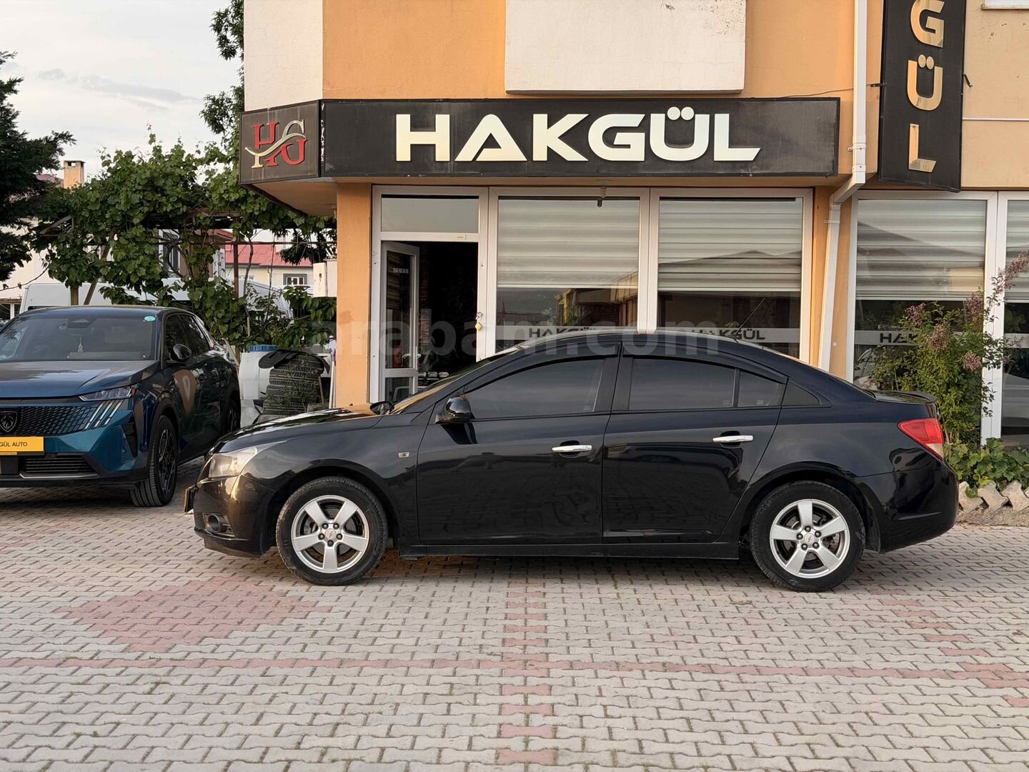 Galeriden Chevrolet Cruze 1.6 LS 2012 Model Van 3