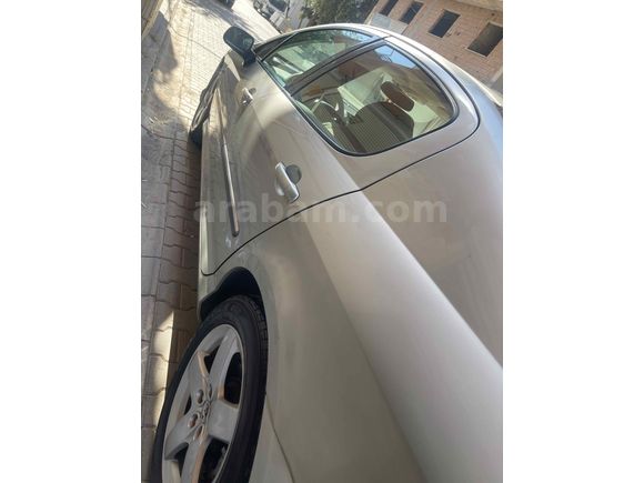 Sunrooflu otomatik D segment konforlu makam aracı takas olur  