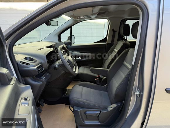 İNCEK AUTO'DAN-1.2 PURETECH EASY-2025-HATASIZ-25.500 KM