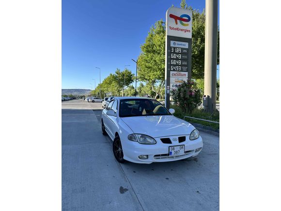 SAHİBİNDEN 2001 MDL 1.6 GLS KLİMALI-ABS’Li ÖZEL PLAKALI
