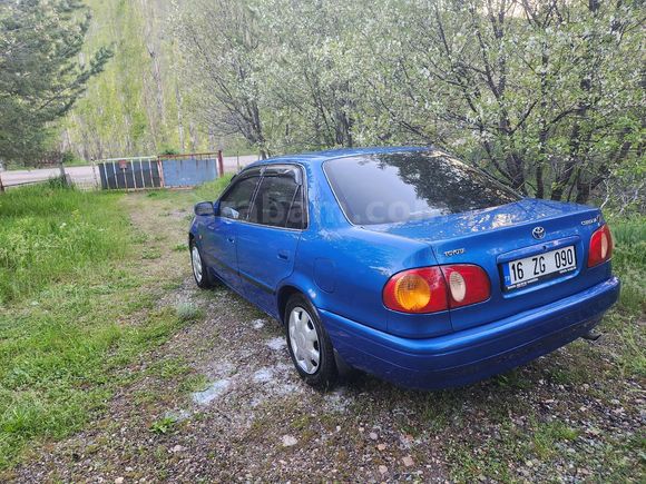 273 BİNDE TOYOTA COROLLA 1.6 KLİMALI LUN