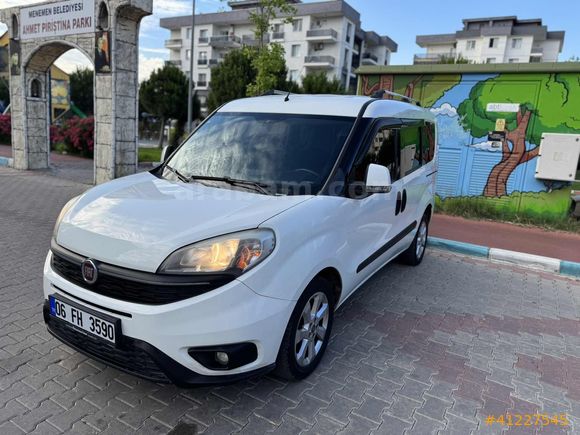 OTOMOBİL RUHSATLI HATASIZ BOYASIZ
