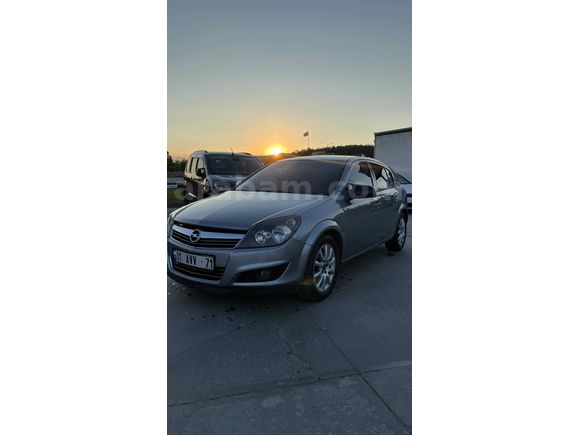 Sahibinden Opel Astra 1.6 Enjoy Plus 2011 Model  156.000 km Gri (metalik)