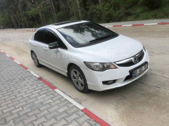 Sahibinden Honda Civic 1.6i VTEC Elegance 2010 Model 