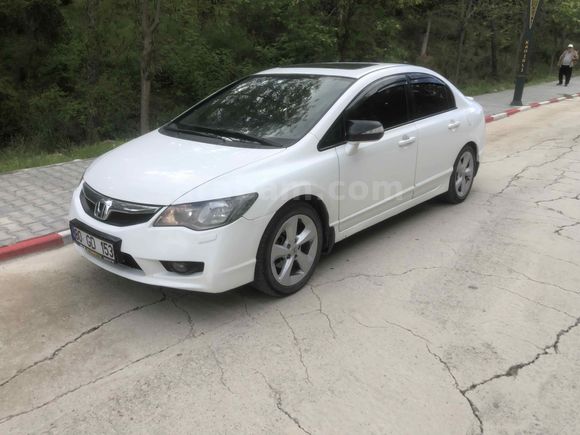Sahibinden Honda Civic 1.6i VTEC Elegance 2010 Model 