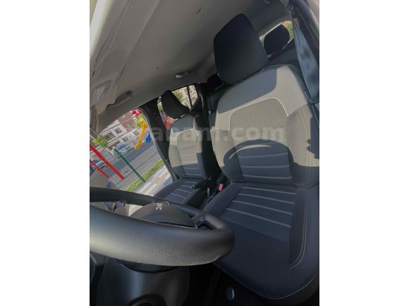 2 BIN KILOMETREDE Dacia Sandero Stepway 1.0 Tce Expression 2025 Model 