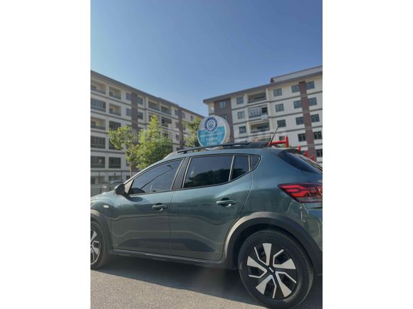 2 BIN KILOMETREDE Dacia Sandero Stepway 1.0 Tce Expression 2025 Model 