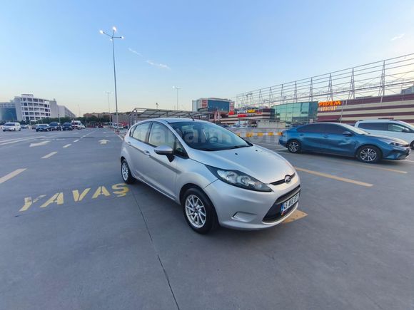 Sahibinden Ford Fiesta 1.4 TDCi Trend 2012 Model  230.000 km Gri