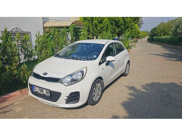 Sahibinden Temiz 2016 Kia Rio Comfort - Masrafsız Aile Arabası