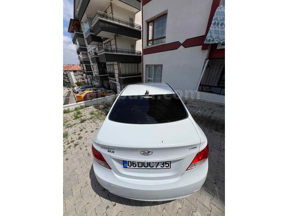 Sahibinden Hyundai Accent Blue 1.6 CRDI Mode Plus 2017 Model  225.000 km Beyaz