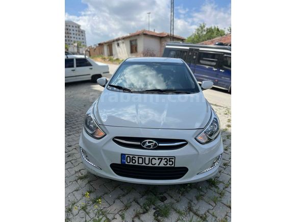 Sahibinden Hyundai Accent Blue 1.6 CRDI Mode Plus 2017 Model  225.000 km Beyaz