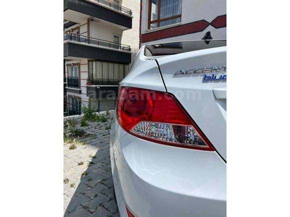 Sahibinden Hyundai Accent Blue 1.6 CRDI Mode Plus 2017 Model  225.000 km Beyaz