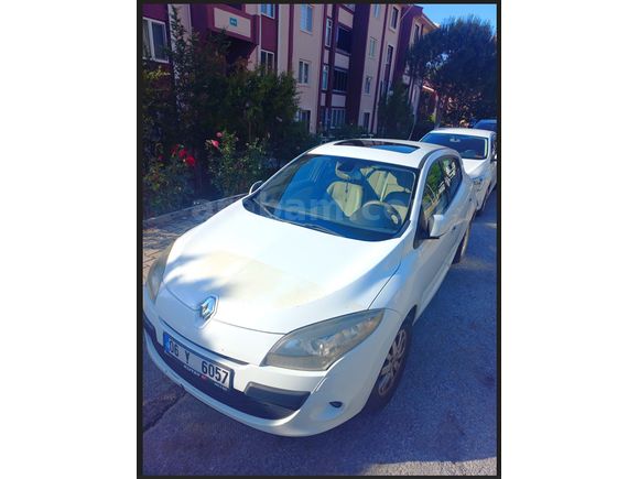 Sahibinden Renault Megane 1.5 dCi Privilege 2011 Sunroof Güvenlik Paketli Kazasız Boyasız