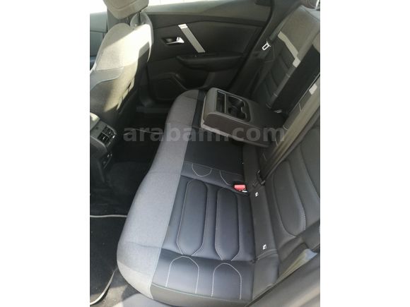Sahibinden Citroen e-C4 X Shine Bold 2024  MODEL DÜŞÜK KM