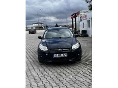 Sahibinden Ford Focus 1.6 TDCi Style 2011 Model  230.000 km Lacivert