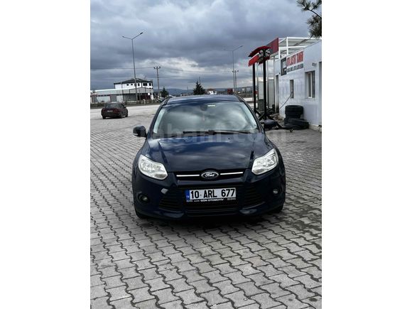Sahibinden Ford Focus 1.6 TDCi Style 2011 Model  230.000 km Lacivert