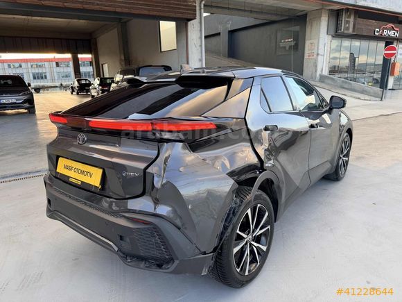 2024m 15000 km C-HR 1.8 (140) HYBRID PASSION E-CVT BİN-GİT