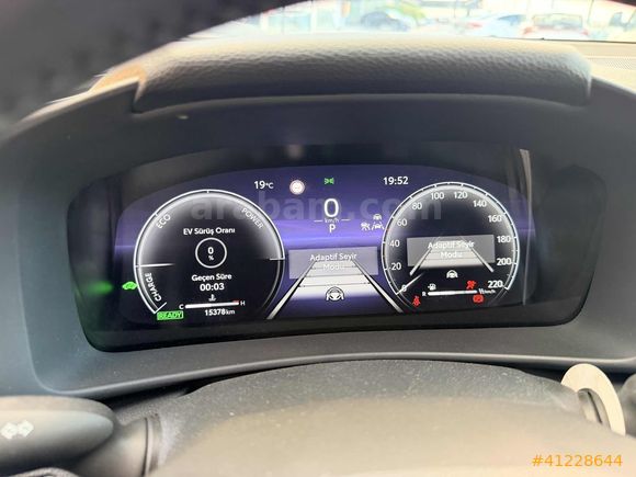 2024m 15000 km C-HR 1.8 (140) HYBRID PASSION E-CVT BİN-GİT