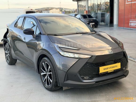 2024m 15000 km C-HR 1.8 (140) HYBRID PASSION E-CVT BİN-GİT