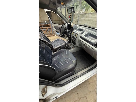 Sahibinden Renault Clio 1.4 2005 orjinal kilometre