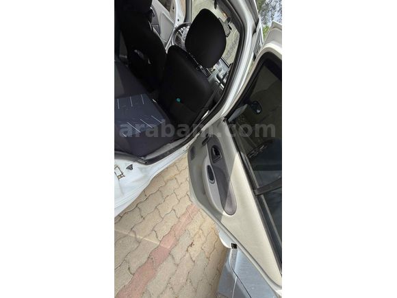 Sahibinden Renault Clio 1.4 2005 orjinal kilometre
