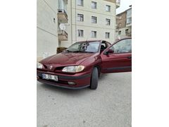 Sahibinden Renault Megane 2.0 RXT 1998 Model