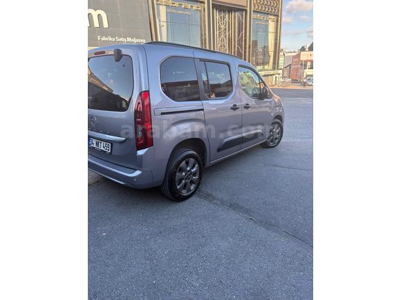 Sahibinden Opel Combo 1.5 130 HP AT8 Edition 2025 Model 