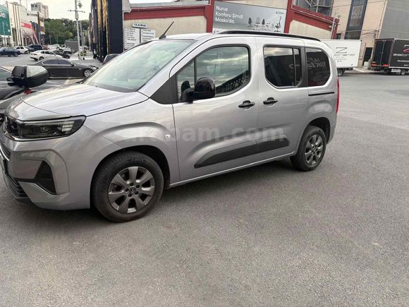 Sahibinden Opel Combo 1.5 130 HP AT8 Edition 2025 Model 