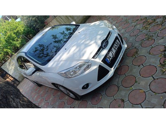 Sahibinden Ford Focus 1.6 TDCi Trend X 2014 Model 126  binde km de.  z