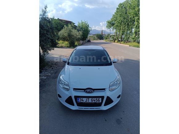 Sahibinden Ford Focus 1.6 TDCi Trend X 2014 Model 126  binde km de.  z