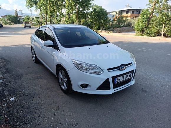 Sahibinden Ford Focus 1.6 TDCi Trend X 2014 Model 126  binde km de.  z
