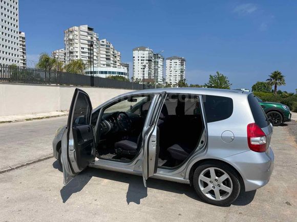 Galeriden Honda Jazz 1.4 ES 2005 Model Antalya