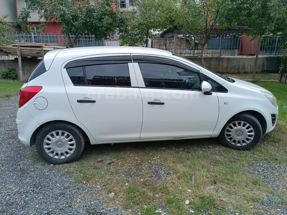 Sahibinden Opel Corsa 1.3 CDTI Essentia 2013 Model  234.000 km Beyaz