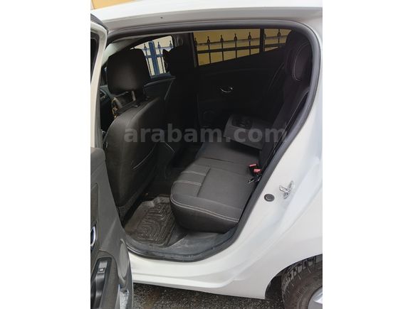 Sahibinden Renault Megane 1.5 dCi Touch 2013 Model  313.000 km Beyaz