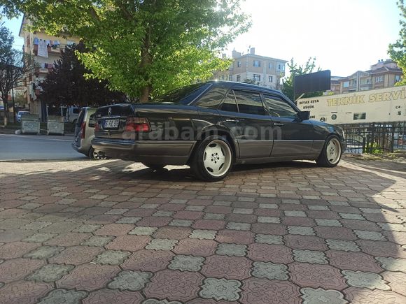 Sahibinden Mercedes - Benz E 200 1995 Model